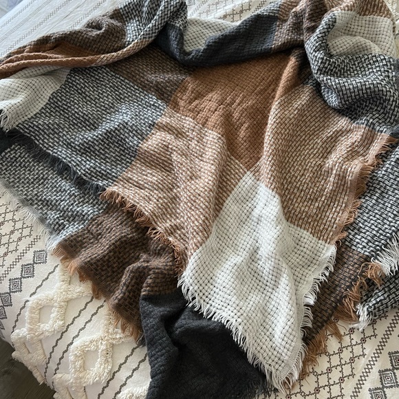 Scarf - Picture 1 of 1